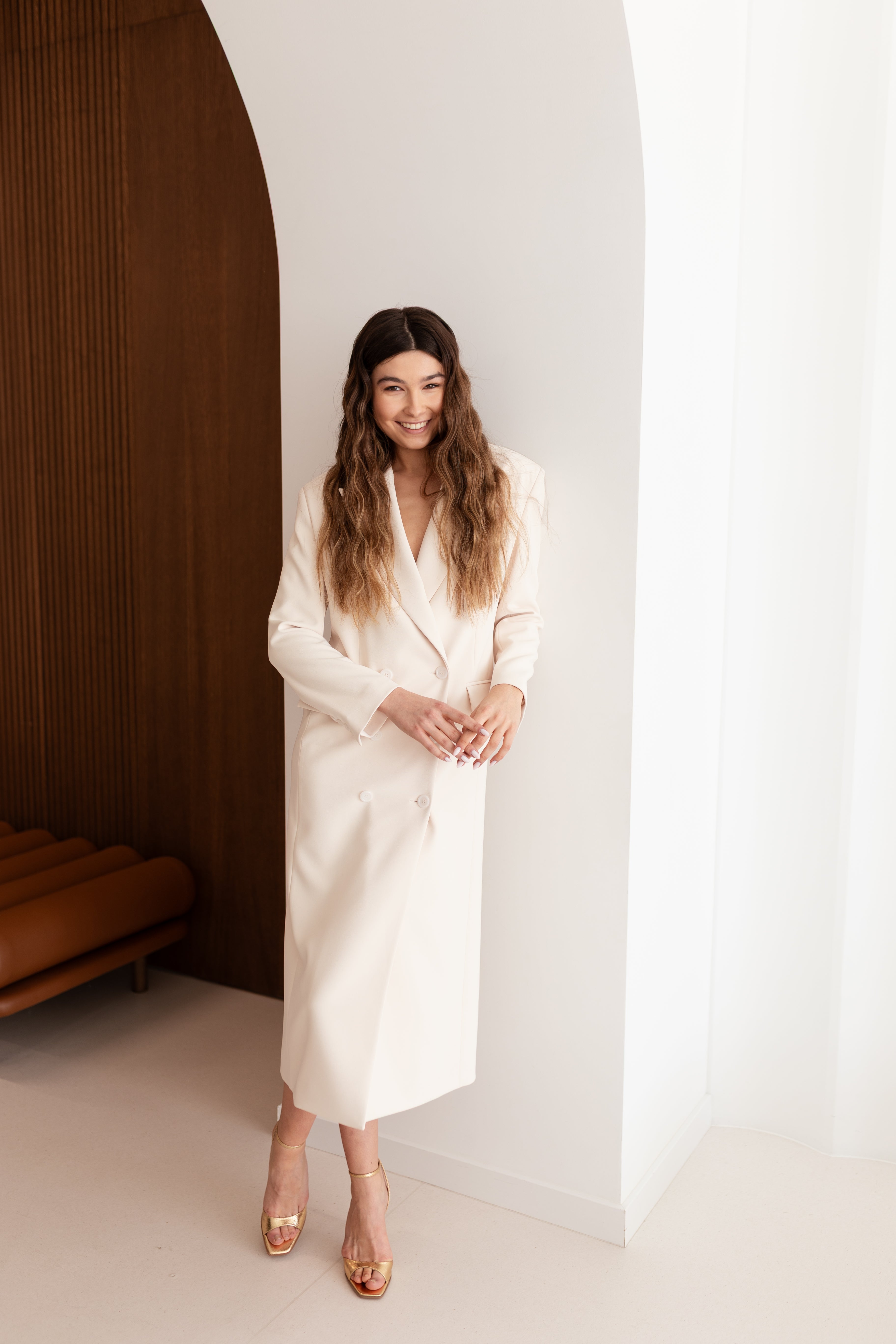 HOUDA Kreminės spalvos oversized tipo švarkas suknelė