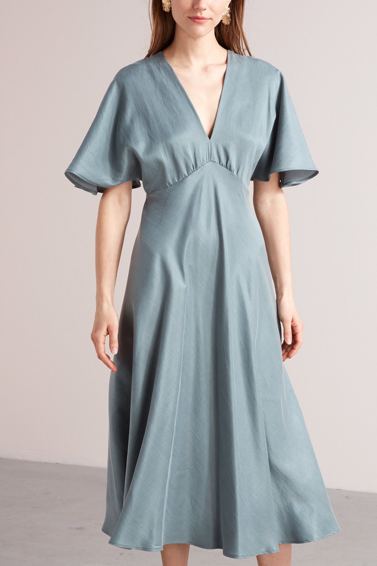 NORA midi butterfly sleeves dress in dusty blue