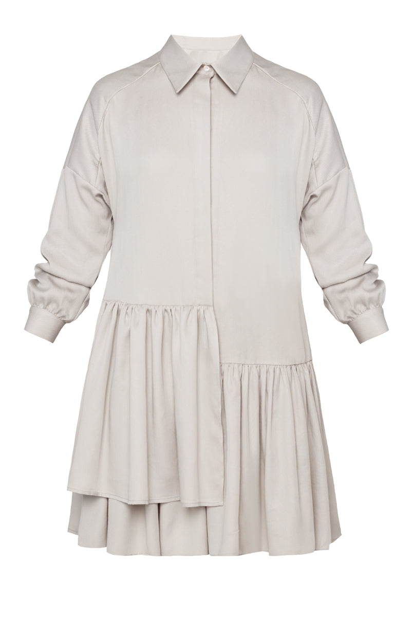 EVA šviesiai pilka marškinių stiliaus suknelė su dvigubais priekiniais raukiniais