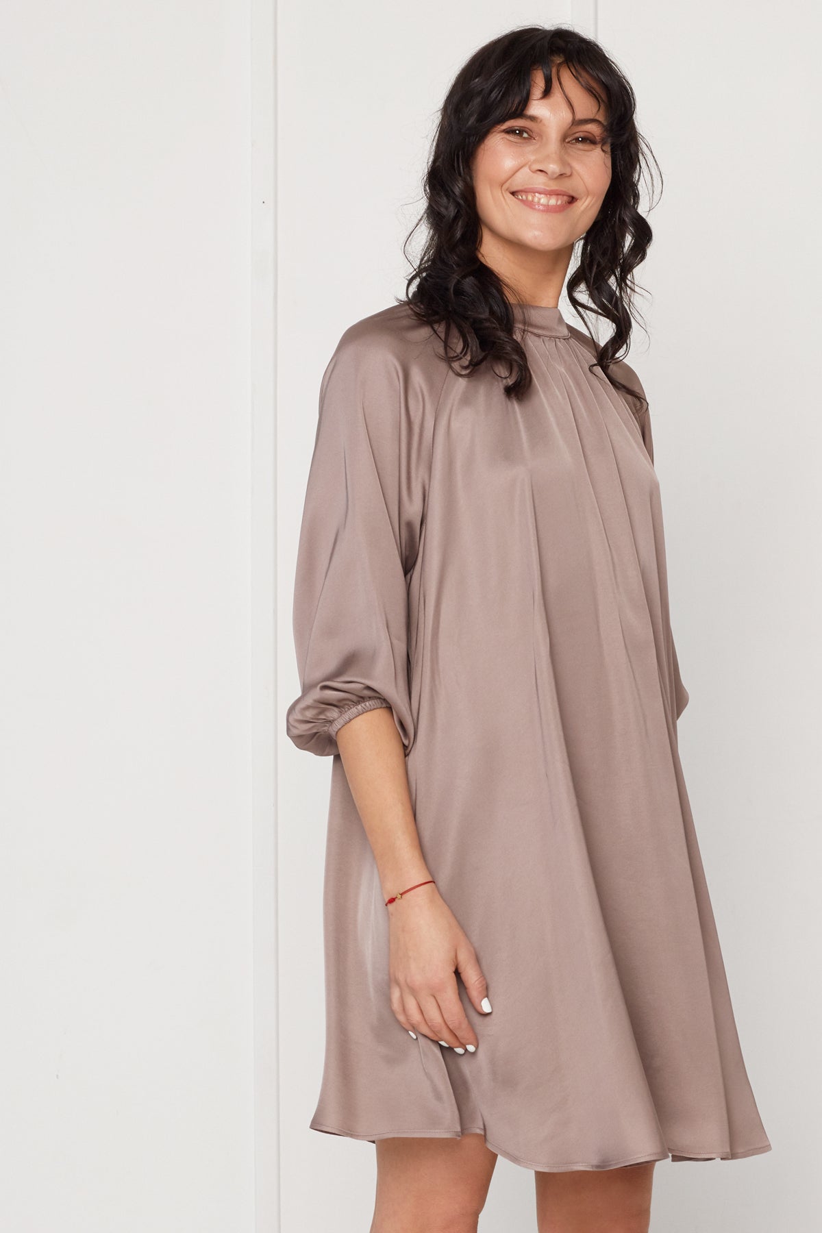 LILA fluttering midi dress in taupe