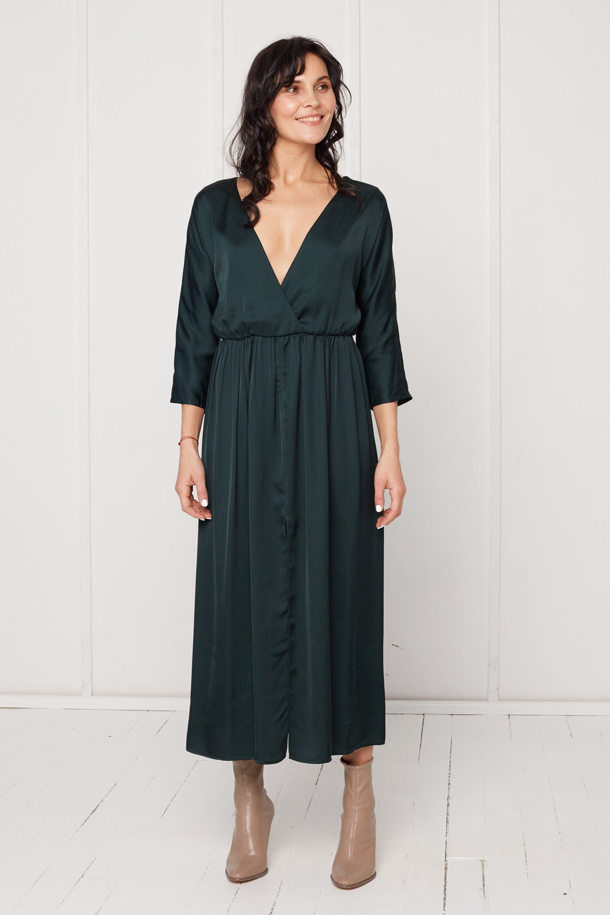 CIARA oversized kimono sleeve midi dress in dark green