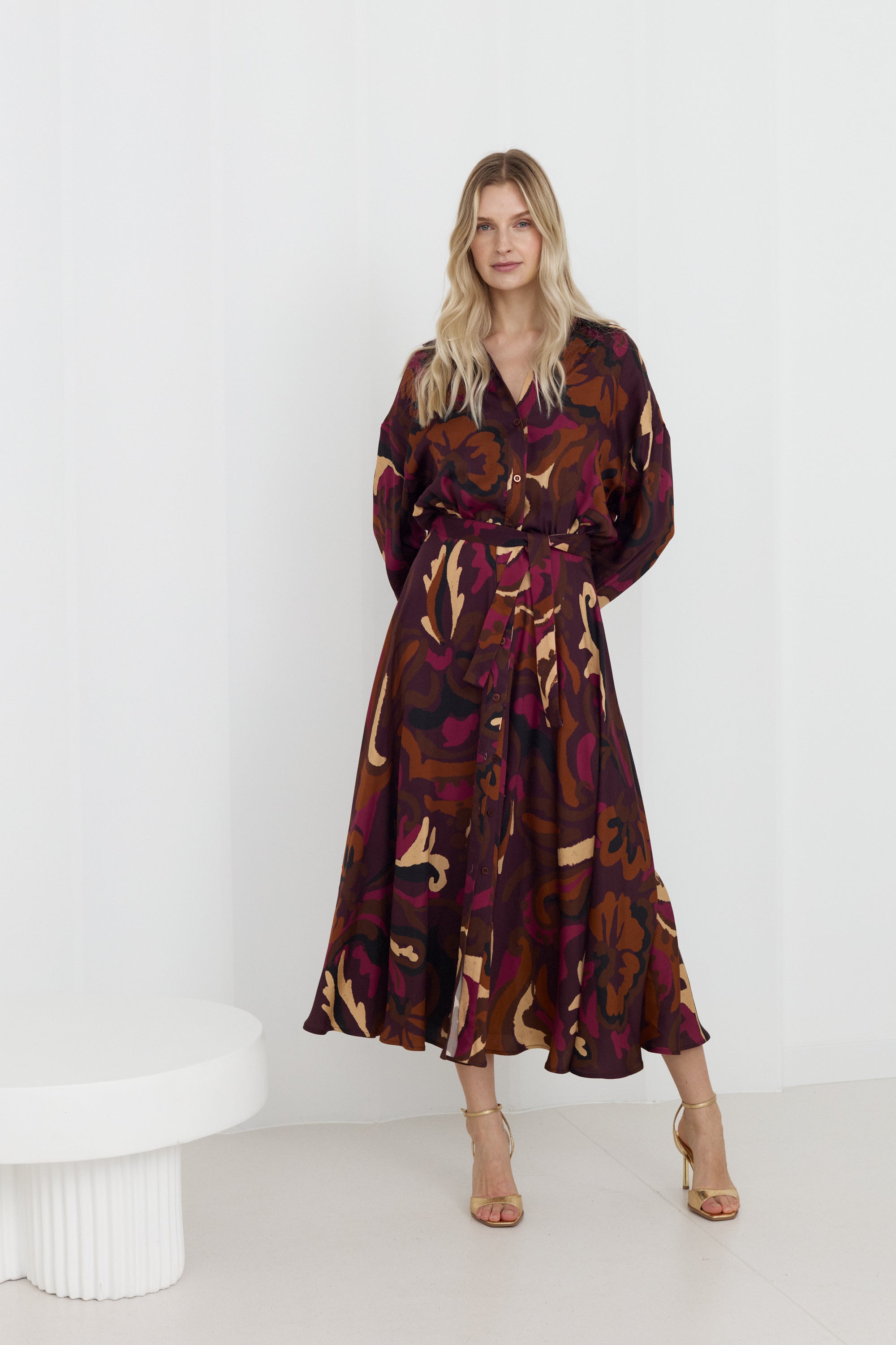 MEGARA Ruda rožinė spausdinta oversize midi marškinių suknelė su kimono rankovėmis