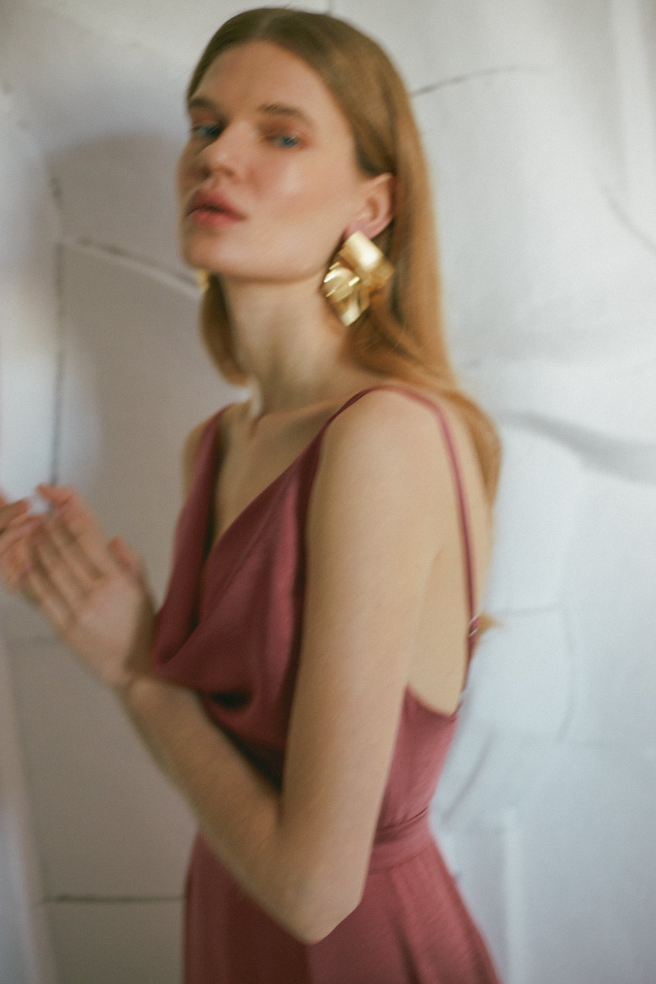 Brick red backless evening midi dress
