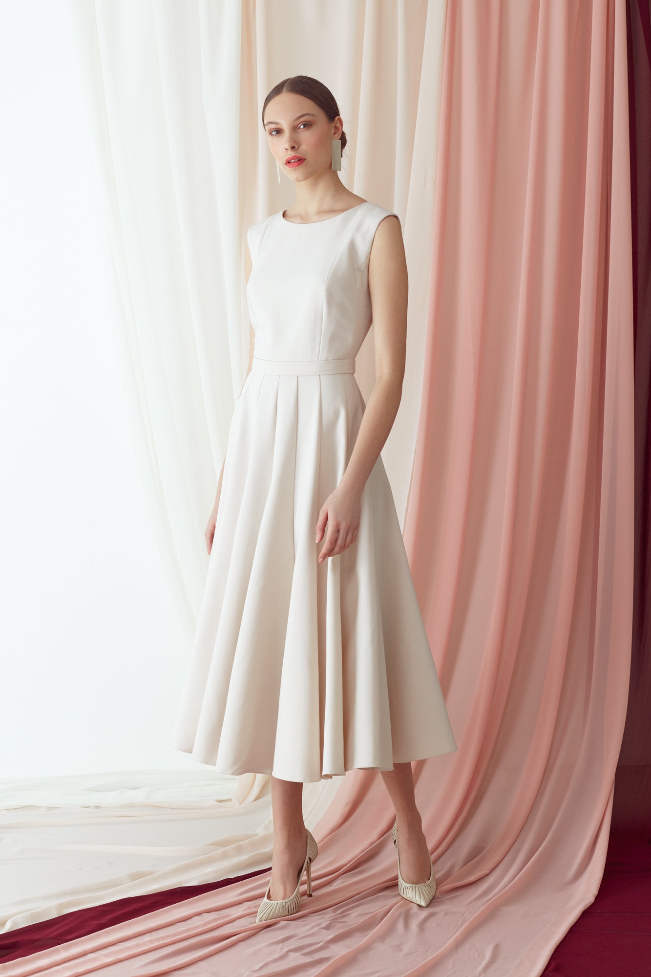 ARIOSE vestuvinė suknelė elegantiška klostuota vidutinio ilgio
