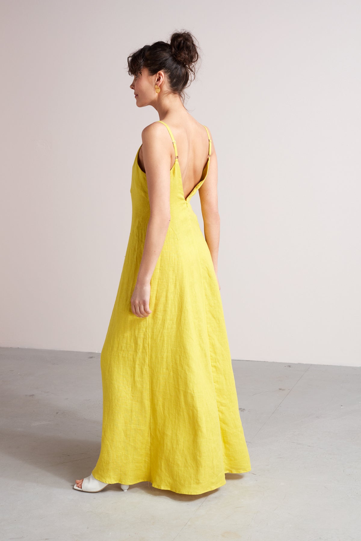 ELONA maxi linen summer dress in lemon yellow