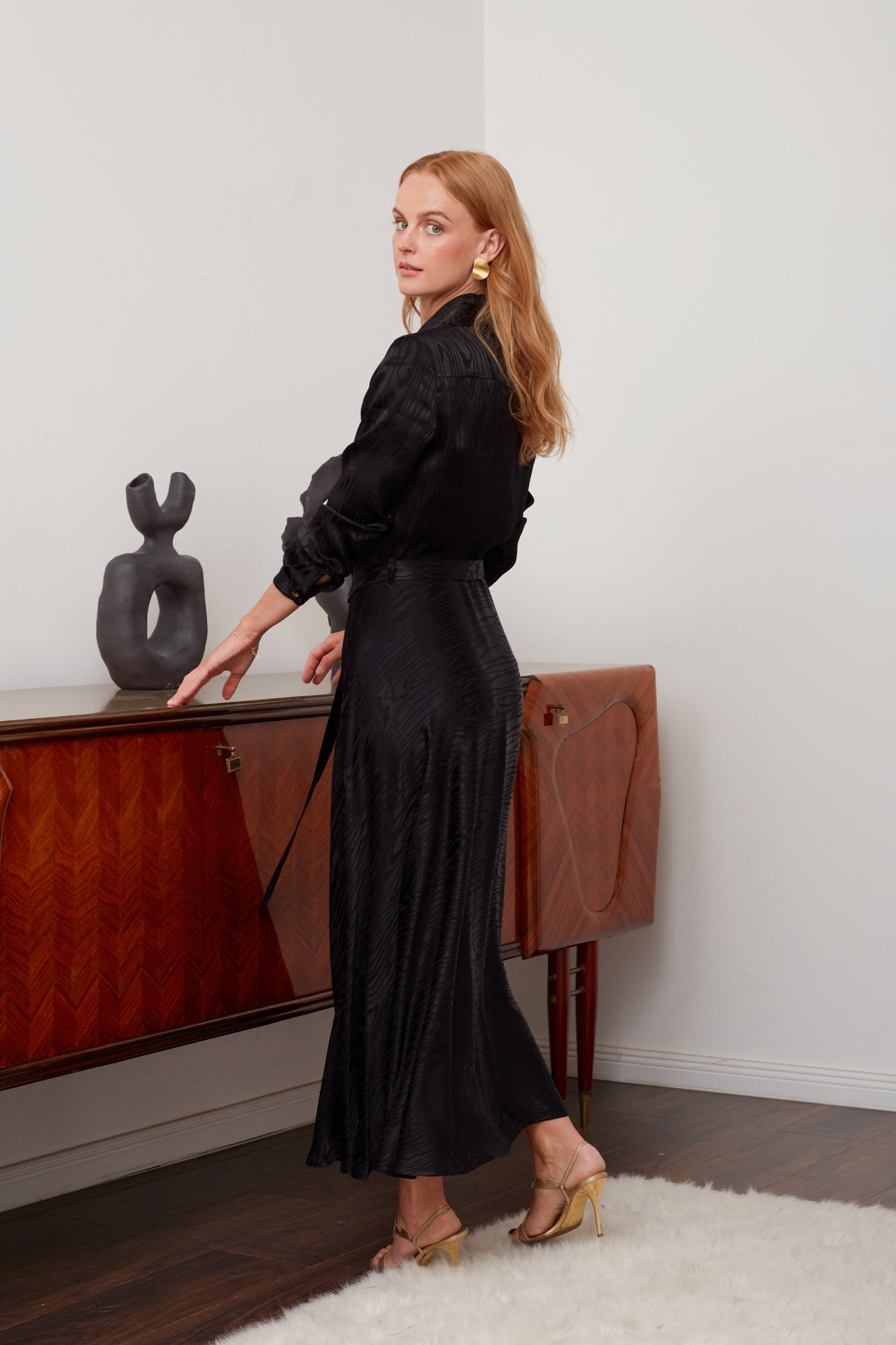 PAOLA Black Jacquard Viscose Shirt Midi Dress - Perfect for Any Occasion