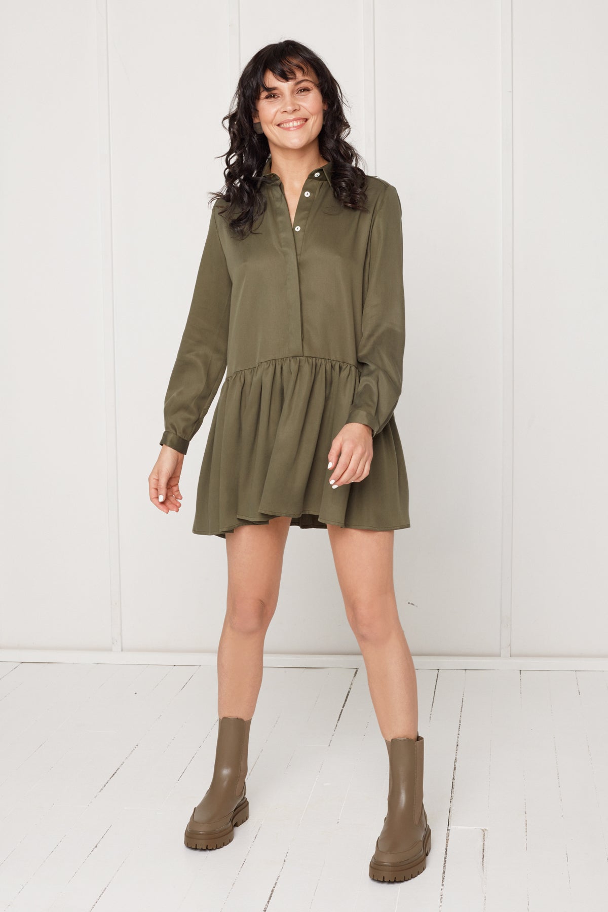 DANA tencel shirt dress with front frill in military green