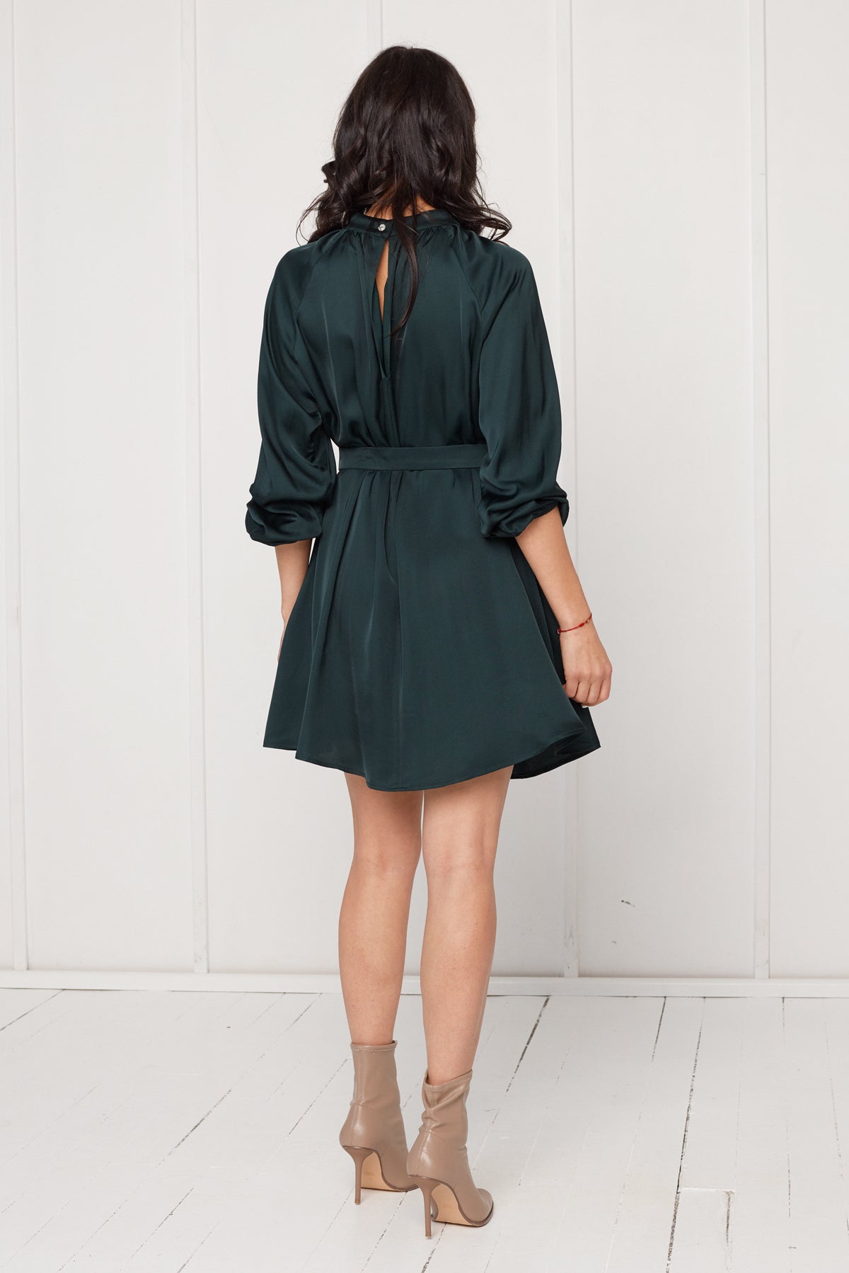 LILA fluttering midi dress in dark green