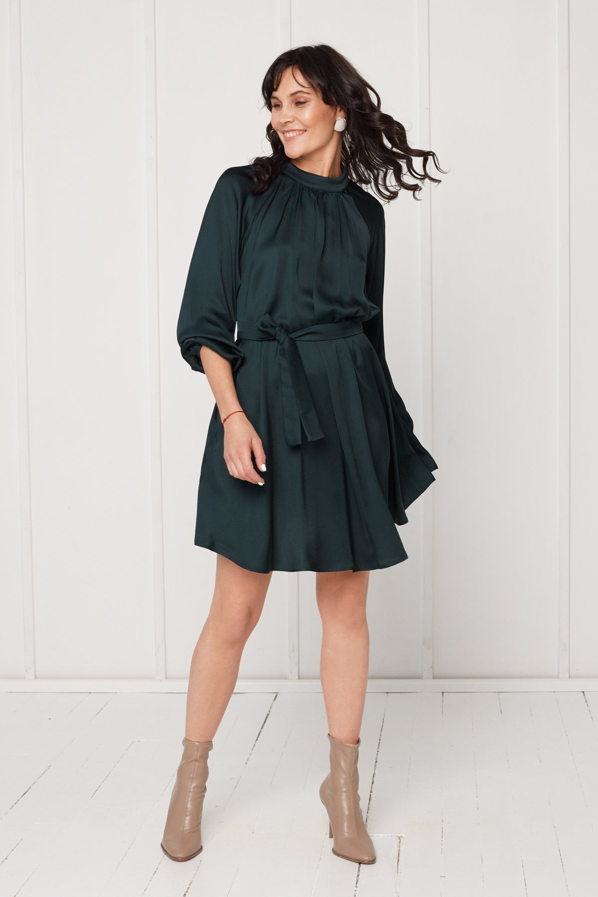 LILA fluttering midi dress in dark green