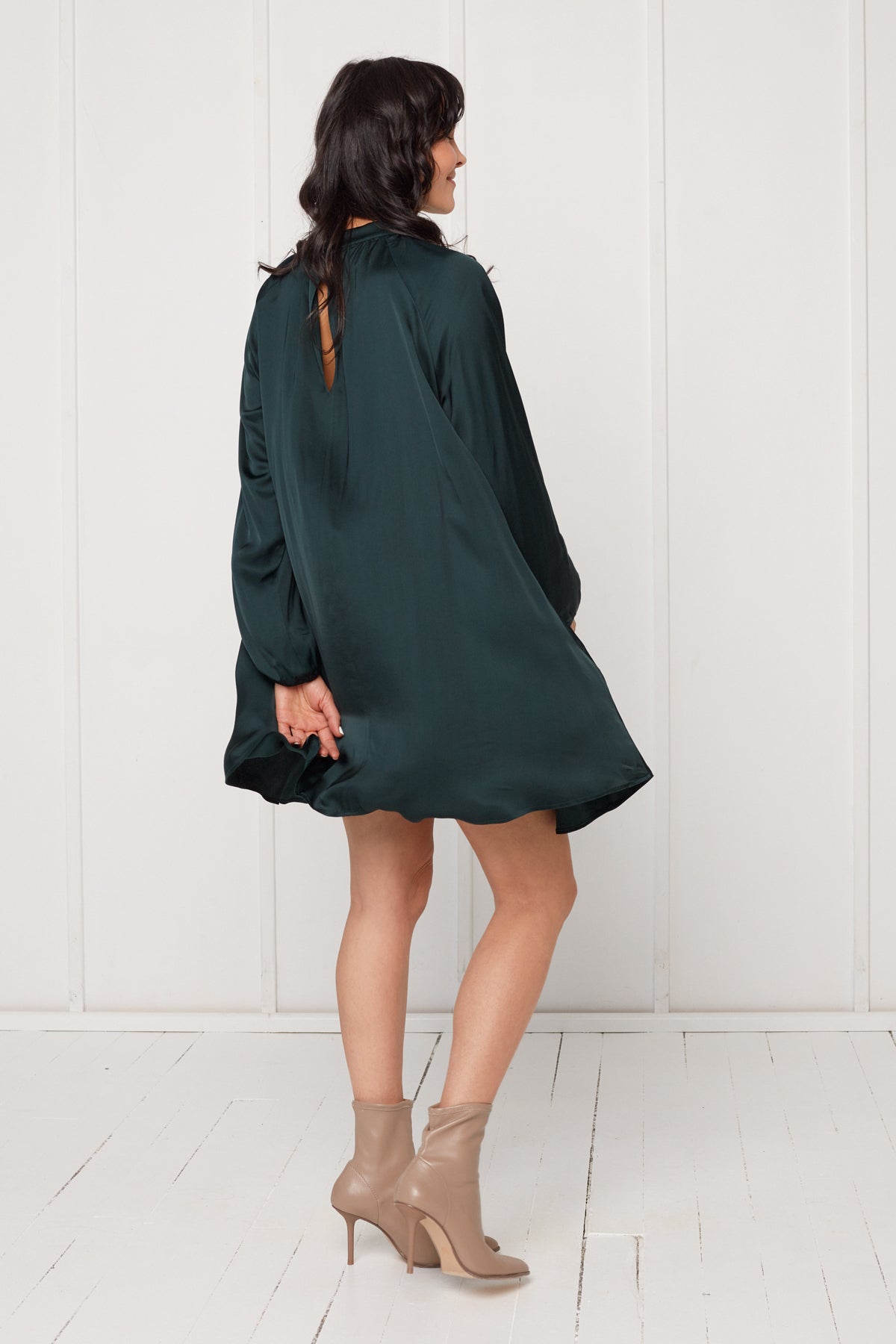 LILA fluttering midi dress in dark green