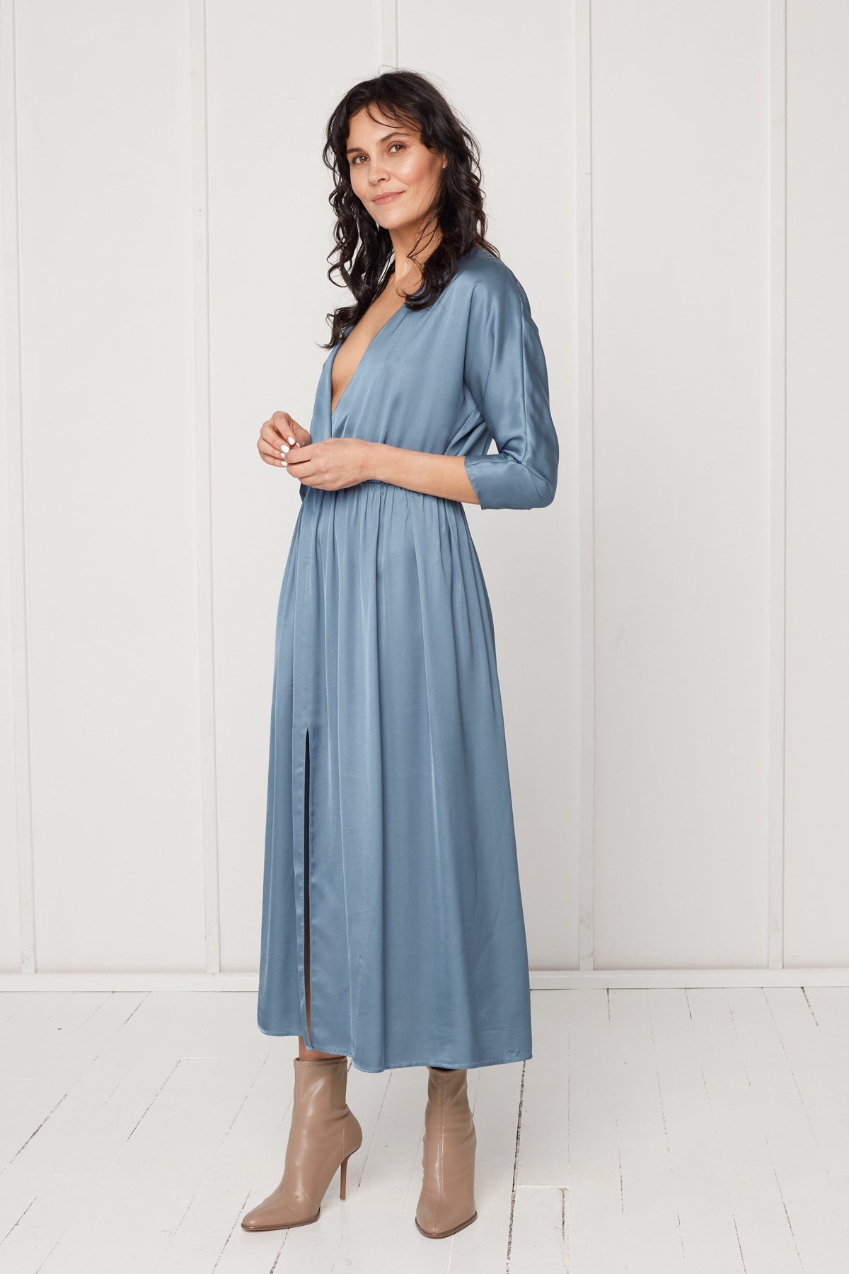 CIARA oversized kimono sleeve midi dress in stone blue