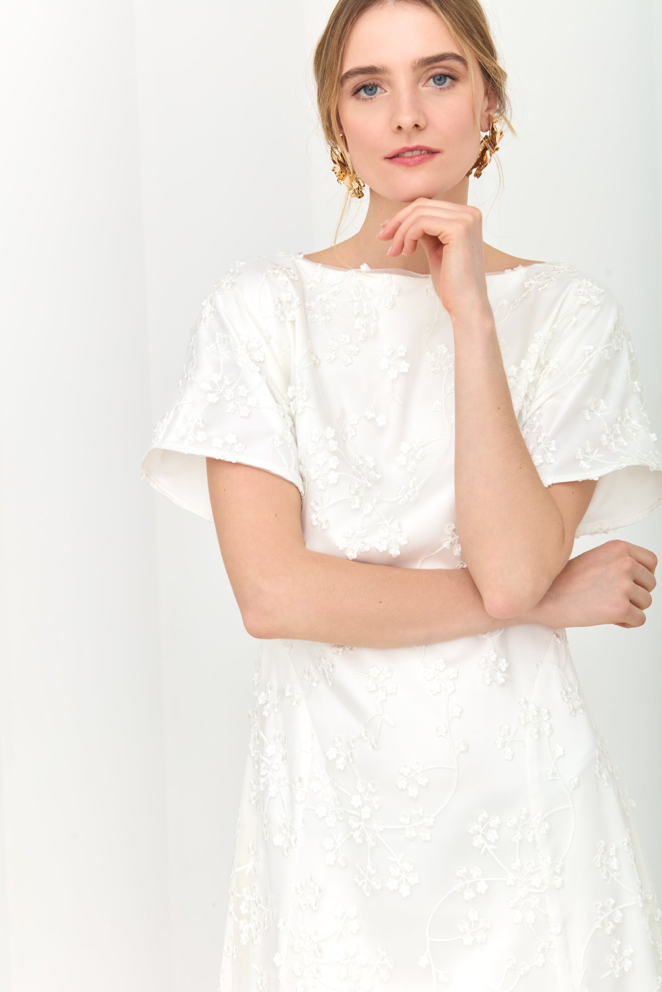 TIARA White Full Lace Wedding Gown with Wide Skirt