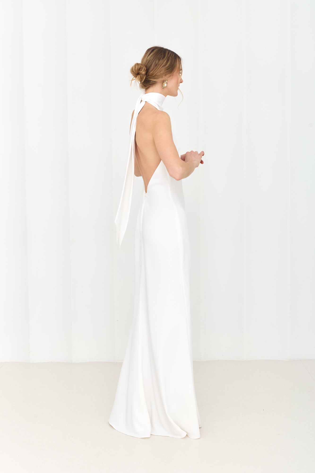 VALERIE Long White Minimalist Wedding Gown