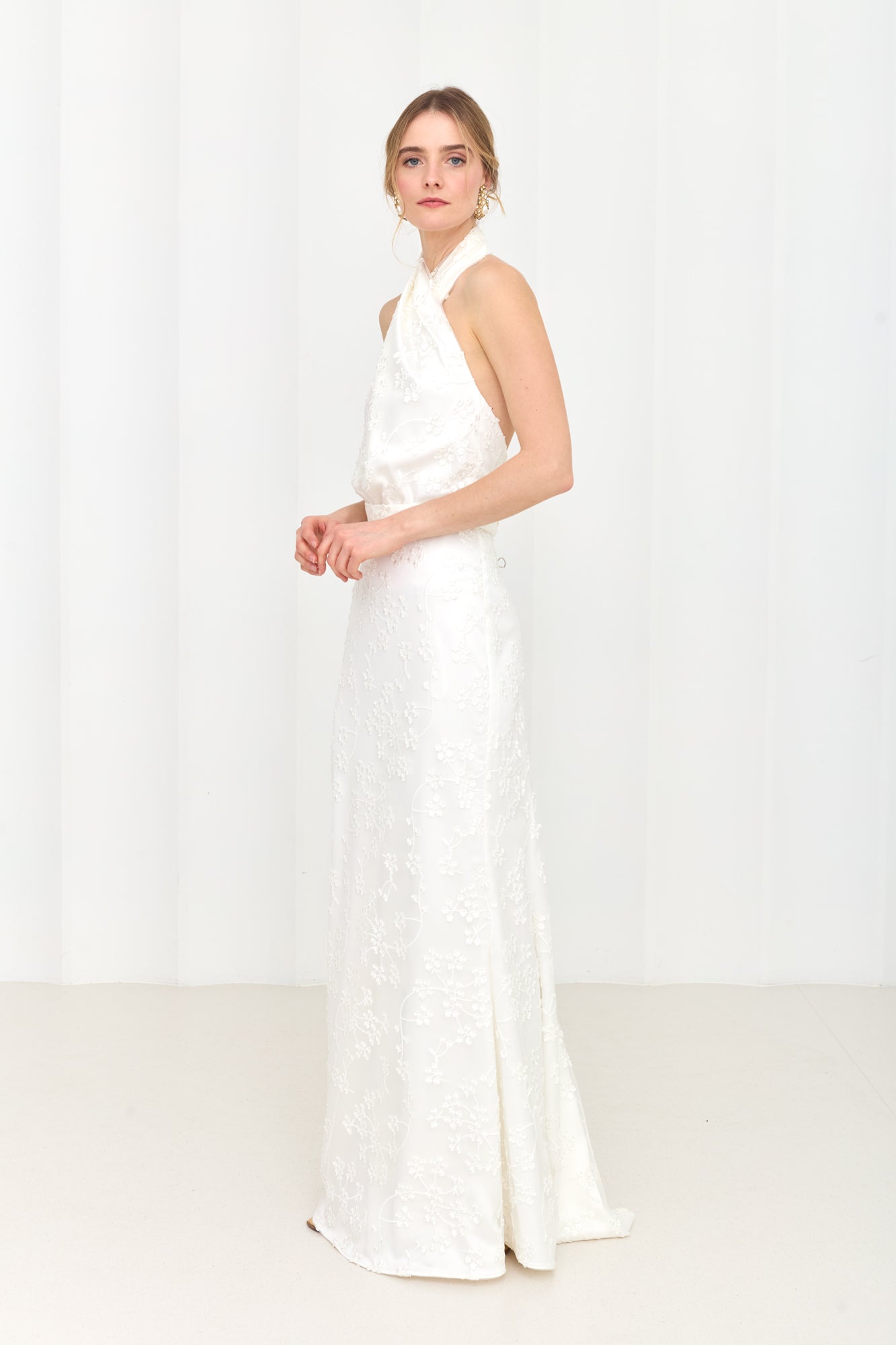 ALIUR White Lace Wedding Gown with X Neckline