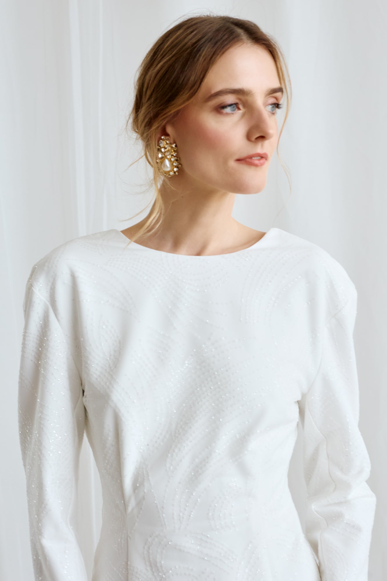 SAMANTA White Glliter Fabric Wedding Gown with Wavy Open Back