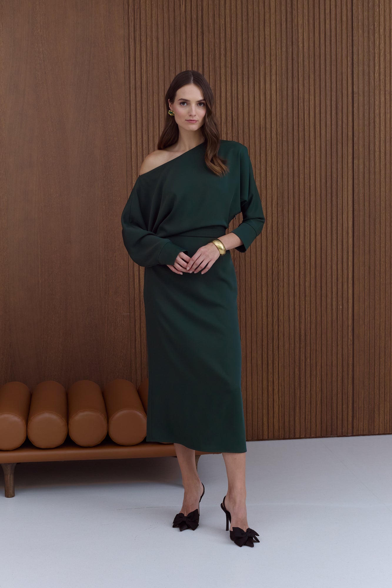 AGALIA Deep Green Off-the-Shoulder Midi Dress