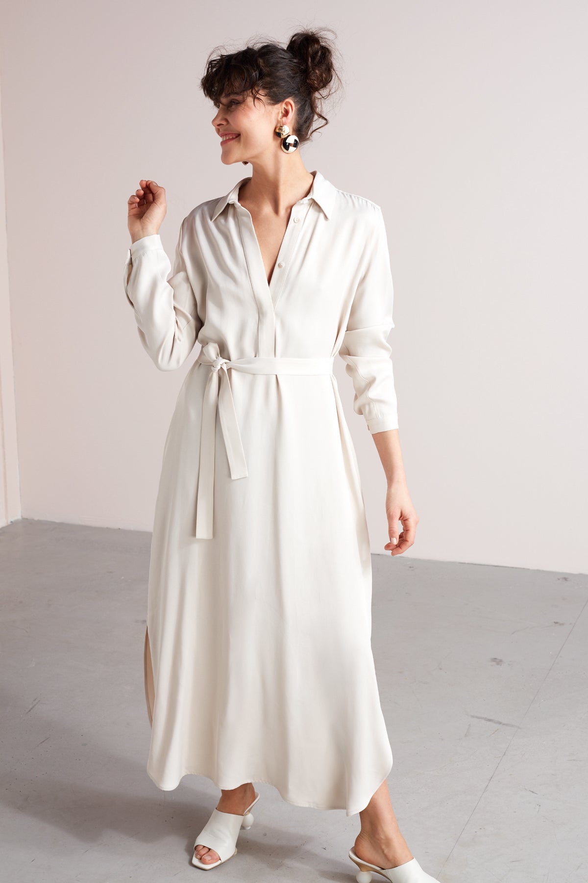 ZUMA A silhouette midi shirt dress in pearl white