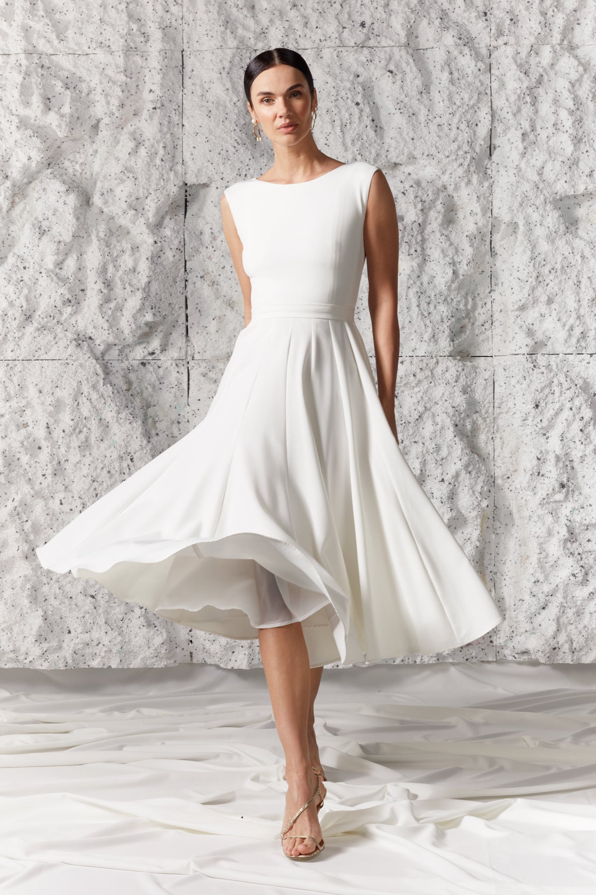 Elegant Pleated Wedding Midi Dress ARIOSE | UNDRESS Elegant Pleated Wedding Midi Dress ARIOSE | UNDRESS