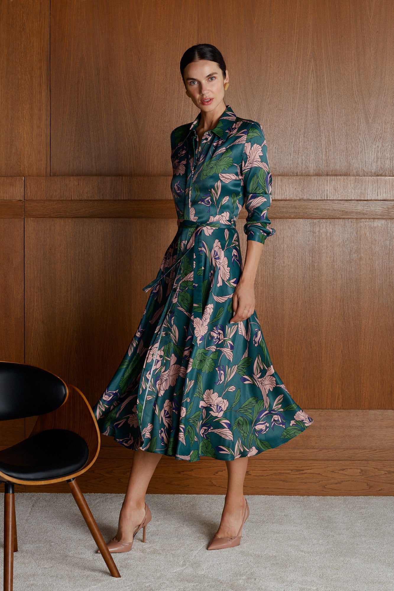 Elegant Floral printed green midi shirtdress 