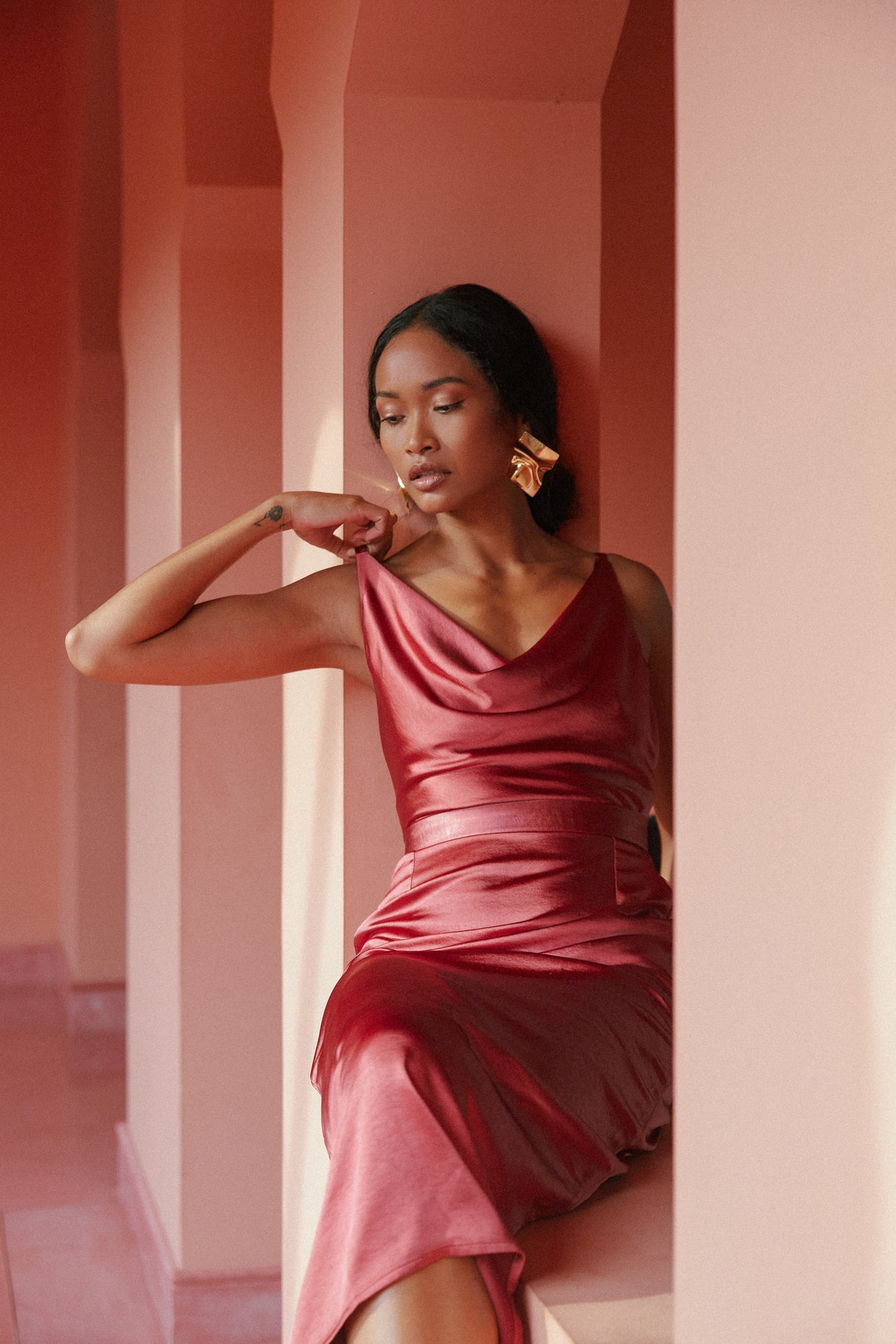 Brick Red Backless Cocktail Midi Dress KAMEA | UNDRESS Brick Red Backless Cocktail Midi Dress KAMEA | UNDRESS