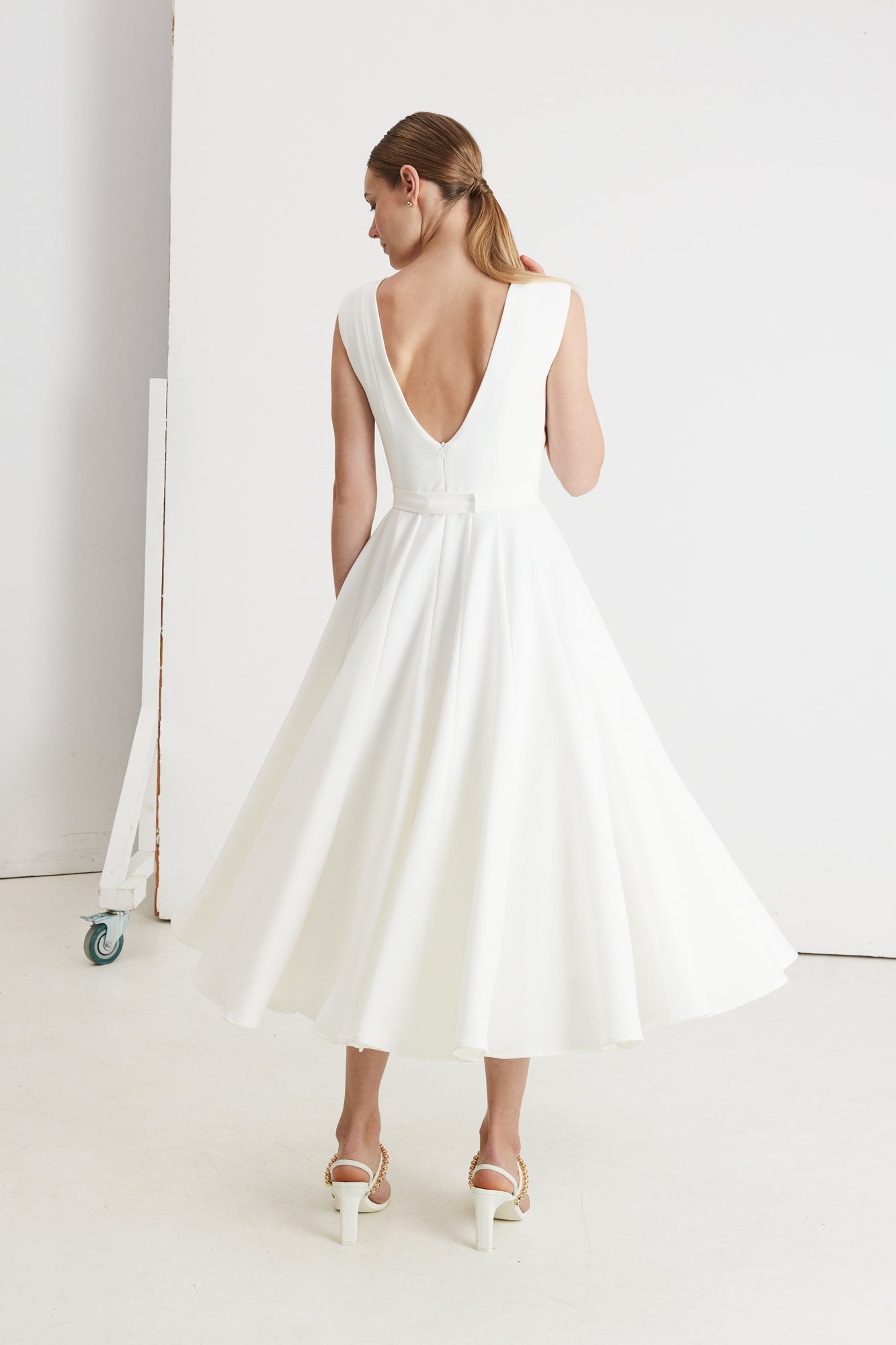 Classsy pleated midi bridal dress