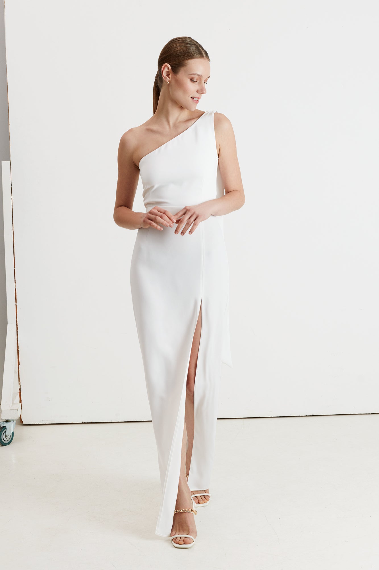 TOSKA white one shoulder wedding dress